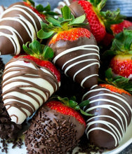 Load image into Gallery viewer, Chocolate Covered Strawberry Candle